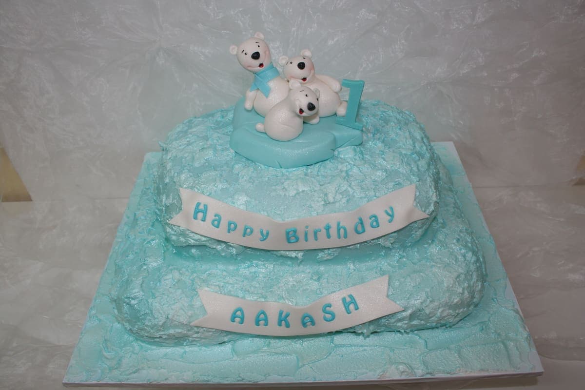 Einzigartige Eisbären-Torte zum 1. Geburtstag mit rauer Eis-Textur - Bavaria Cake Landshut